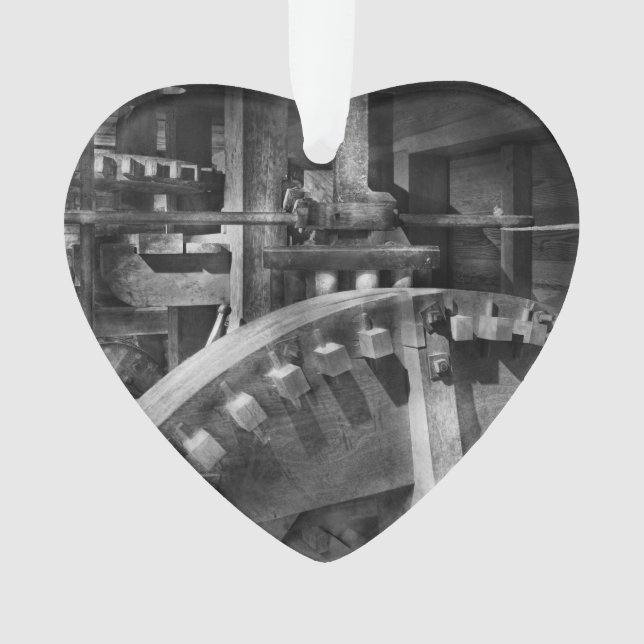 Steampunk - Runs like clockwork Ornament (Front)