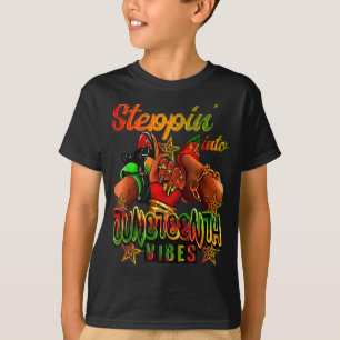Stepping into juneteenth afro woman black girls T-Shirt