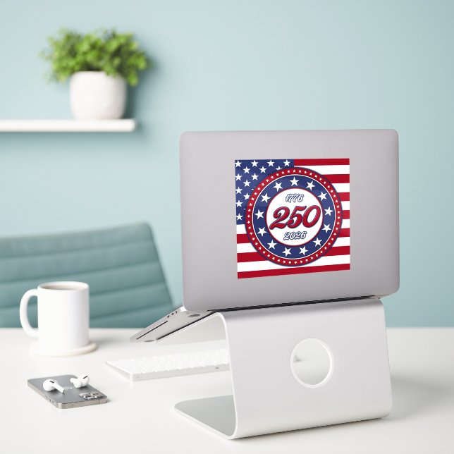 Sticker America’s 250th Birthday With USA Flag (Ordinateur portable sur le bureau)