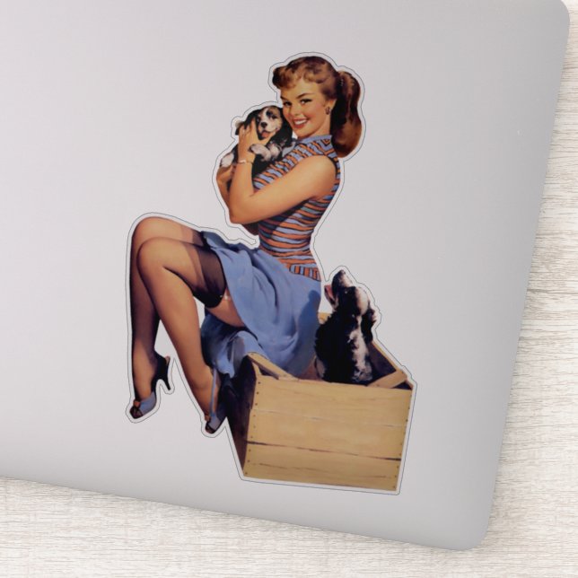 Sticker Art rétro Brunette Pin-up Girl with Puppies Dogs (Détail)
