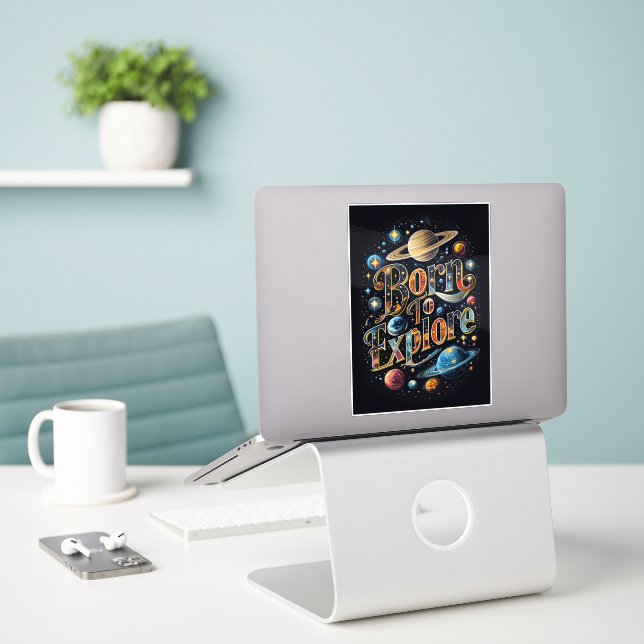 Sticker Born To Explore – Colour Burst (Ordinateur portable sur le bureau)