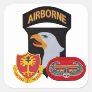 STICKER CARRÉ 2E BN 320E ARTILLERIE SUR LE TERRAIN 101E ABN STIC