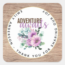 Adventure Attend le Baby shower de fleurs violette