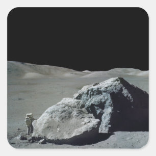 Sticker Carré Astronaute et véhicule d'Apollo 17 sur la lune