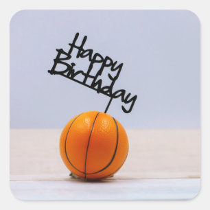 Sticker Carré Basket-ball avec joyeux anniversaire sur un arriè