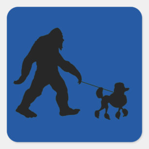 Sticker Carré Bigfoot marchant son caniche