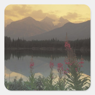 Sticker Carré Canada, Alberta, Banff. Paysage au lever du soleil