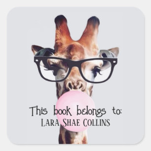 Sticker Carré Ce livre appartient à Giraffe soufflant bulle gomm