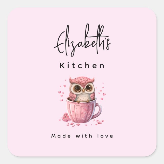 Sticker Carré Chouette rose mignonne dans une cuisine de coupe (Devant)