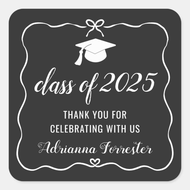 Sticker Carré Classe De 2025 Mignonne Bow Graduate Casquette | M (Devant)