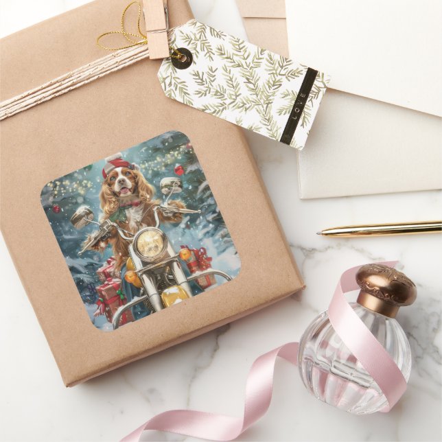 Sticker Carré Cocker Spaniel Chien équitation Moto Noël (Cadeaux)