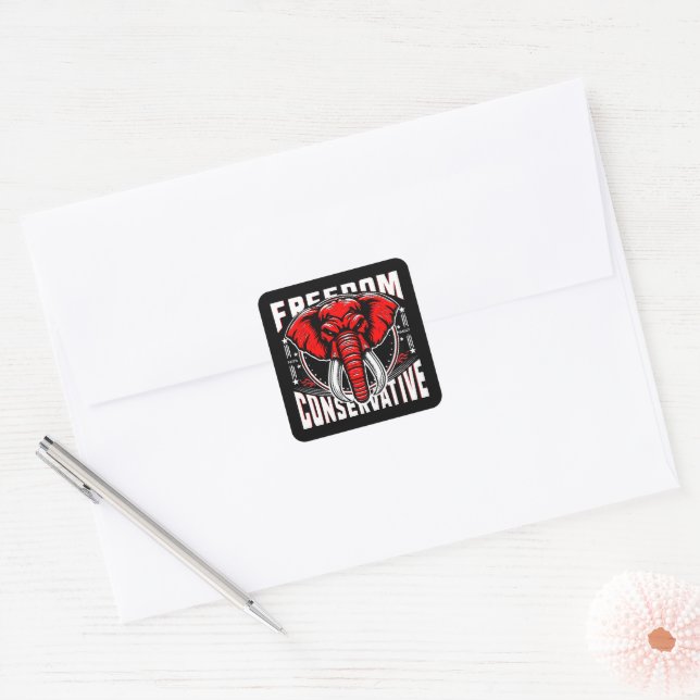 Sticker Carré Eléphant rouge | Faith Family Freedom Conservatric (Enveloppe)