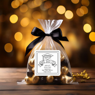 Sticker Carré Elle L'A Fait Casquette Grad Nom De Graduation   É