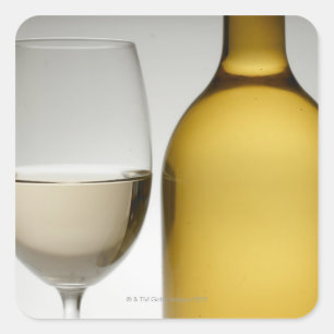 Sticker Carré Fermer le verre de vin blanc et bouteille de vin