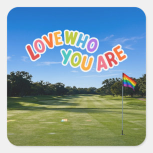 Sticker Carré Golf Pride sur parcours de golf thème arc-en-ciel