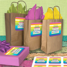 Joyeux gâteau blanc d'anniversaire Vibrant couleur