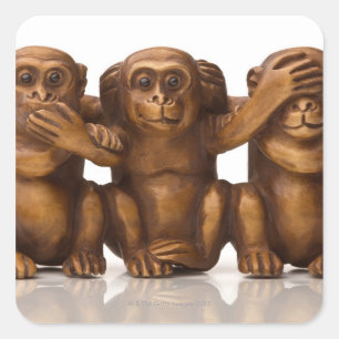 Sticker Carré La sculpture de trois singes en bois