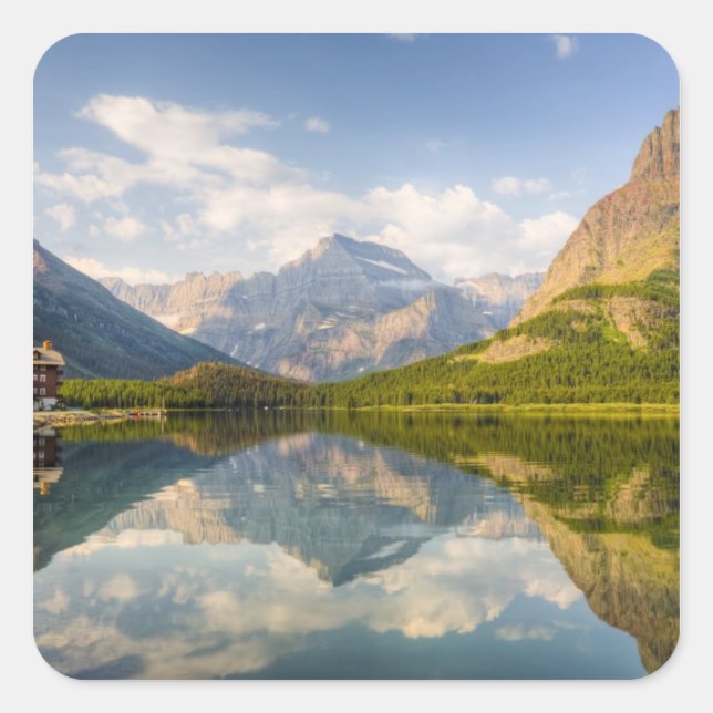 Sticker Carré Le lac Swiftcurrent avec l'hôtel Glacier Many (Devant)