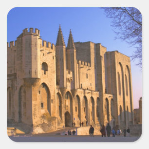 Sticker Carré Le Palais des Papes à Avignon avec des gens