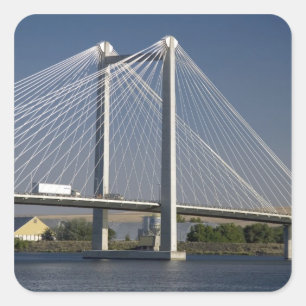 Sticker Carré Le pont Ed Hendler s'étend sur la rivière Columbia