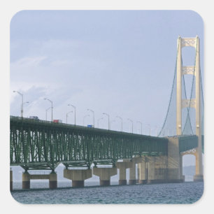 Sticker Carré Le pont Mackinac enjambant les détroits de 2