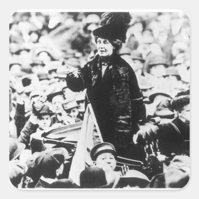 Sticker Carré Mme Emmeline Pankhurst s'adressant à une foule (Devant)