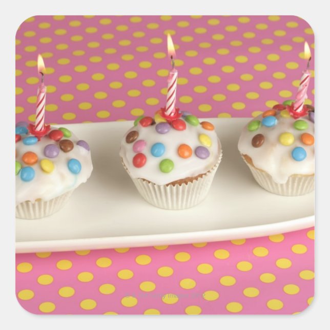 Sticker Carré muffins d'anniversaire avec glaçage, arroses et (Devant)