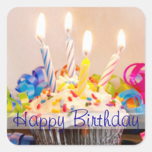 Sticker Carré Petit gâteau de joyeux anniversaire avec des