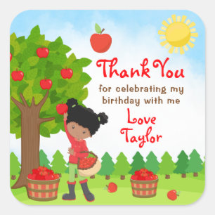 Sticker Carré Pomme cueillir la peau foncée fille Anniversaire M