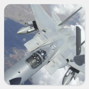 Sticker Carré Un aigle F-15 s'éloigne d'un KC-135