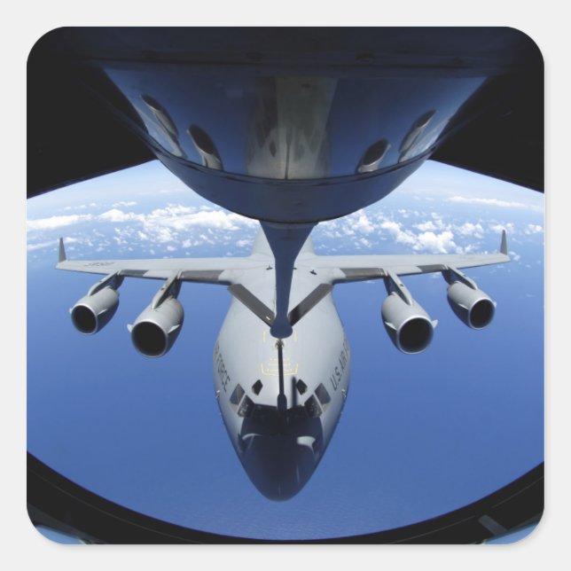 Sticker Carré Un C-17 Globemaster III reçoit du carburant (Devant)