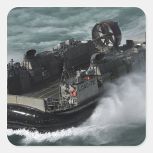 Sticker Carré Un coussin d'air de barge de débarquement de