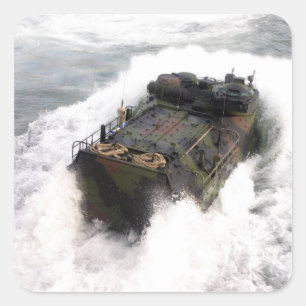 Sticker Carré Un véhicule d'assaut amphibie 2