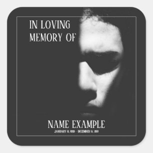 Sticker Carré Un visage endormi à mi-ombre