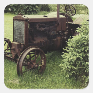 Sticker Carré Vieux tracteur rouillé