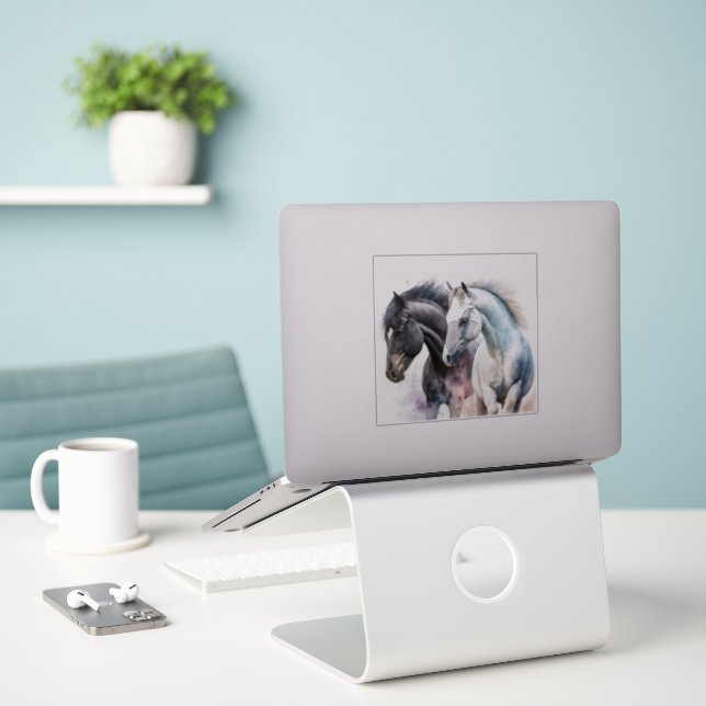 Sticker Chevaux noir et blanc en aquarelle (Ordinateur portable sur le bureau)