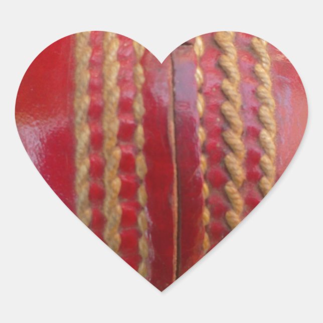Sticker Cœur Crimson Stitch Focus : Gros plan du coeur du crick (Devant)