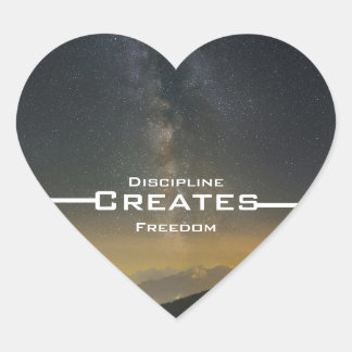 Sticker Cœur Discipline Creates Freedom