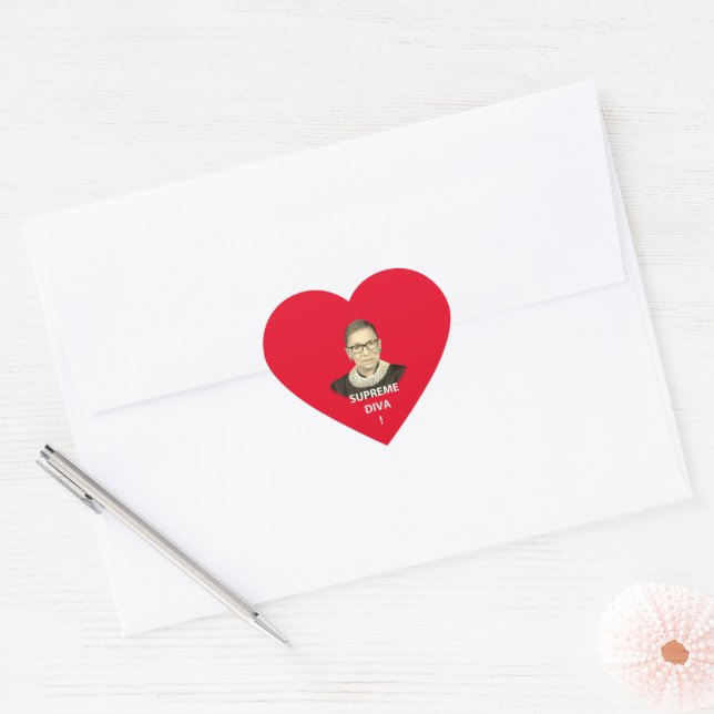 Sticker Cœur Ruth Bader Ginsburg Diva Suprême teintée Coeur Rou (Enveloppe)