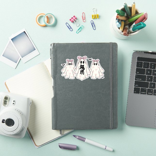 Sticker Coquette fantômes avec un chat noir T-shirt classi (Couverture iPad)