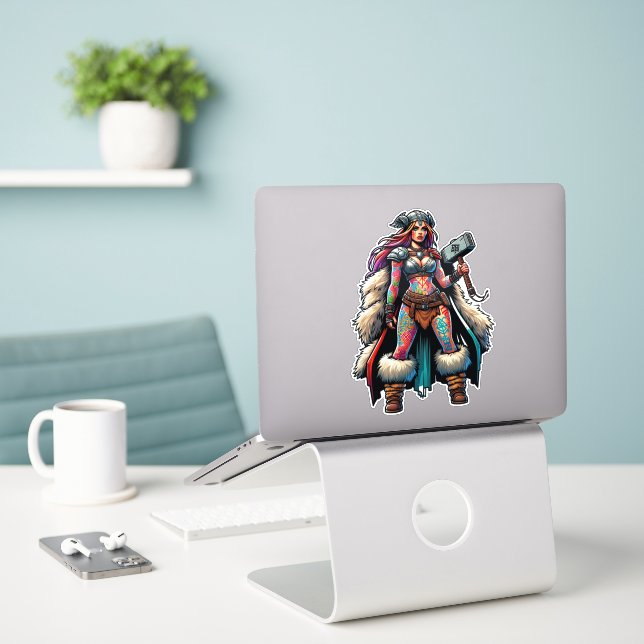 Sticker en vinyle coupé sur mesure : Warrior Woman (Ordinateur portable sur le bureau)