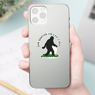 Sticker Gone Squatchin' le jour de la Saint Patrick