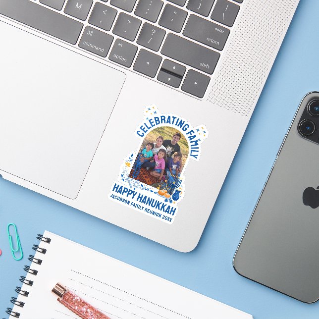 Sticker HANOUKKA FAMILY REUNION Photo personnalisable (Ordinateur portable avec iPhone)