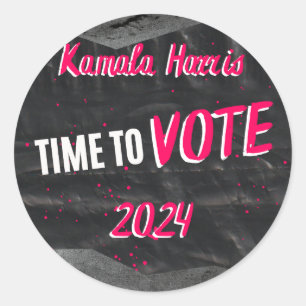Sticker Kamala Harris. Foncé avec police rose.