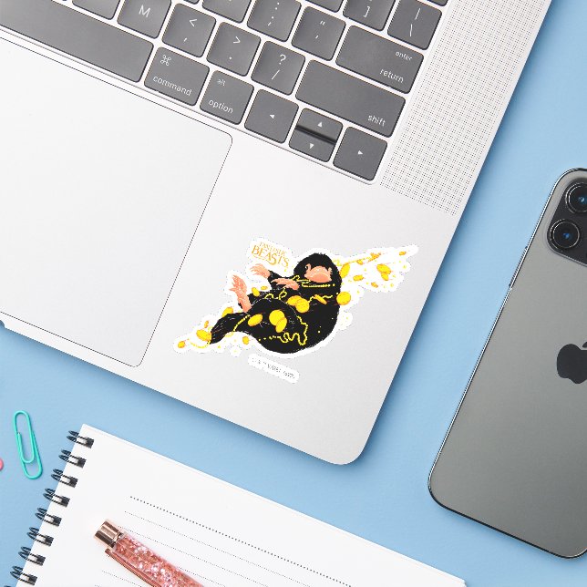 Sticker Niffler Flottant Avec Or (Ordinateur portable avec iPhone)