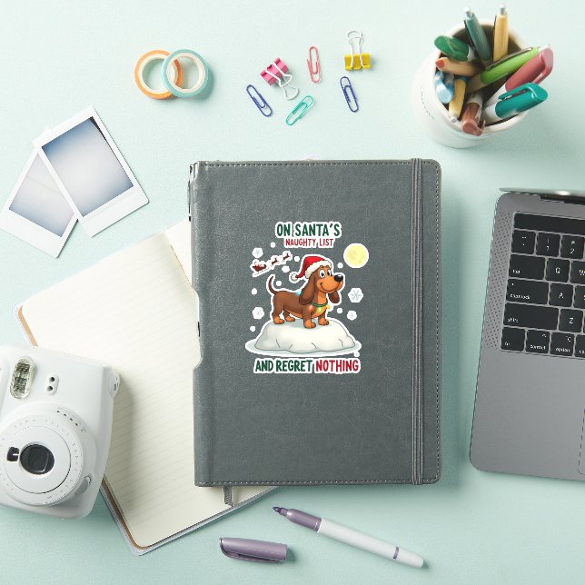 Sticker On Santa's Xmas Naughty List Regret Nothing Basset (Couverture iPad)