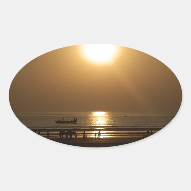 Sticker Ovale Golden Summer Sunset Réflexion sur la plage (Devant)