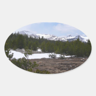 Sticker Ovale Sierra Nevada Montagnes et neige à Yosemite