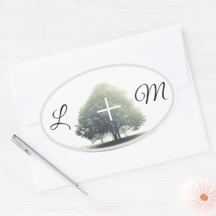 Sticker Ovale Un arbre dans le brouillard avec des lettres