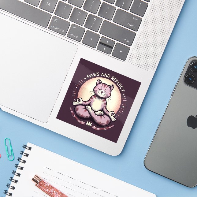 Sticker Pâtes et reflet Yoga Chat Vinyl Mindful Kitty (Ordinateur portable avec iPhone)